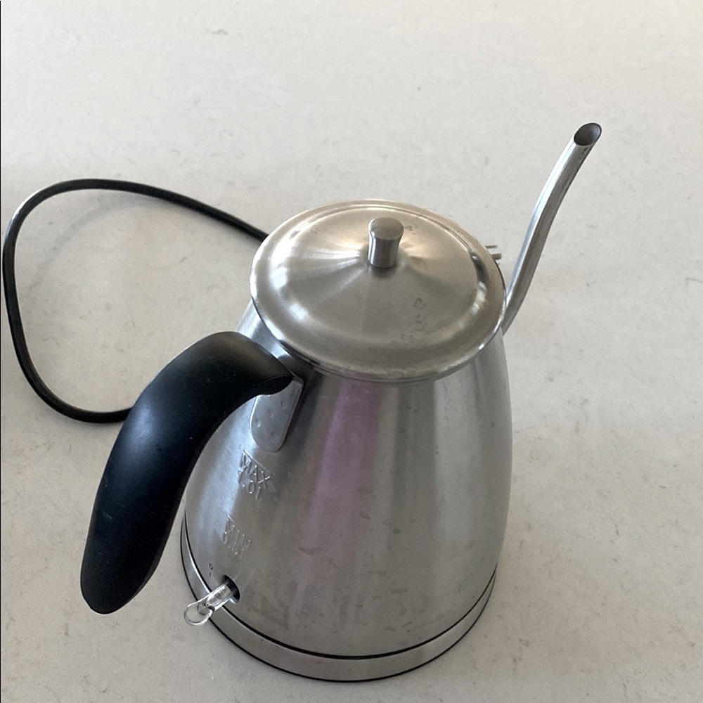 Aroma Housewares Professional Electric Gooseneck Hot Water Kettle - Picture 3 of 9